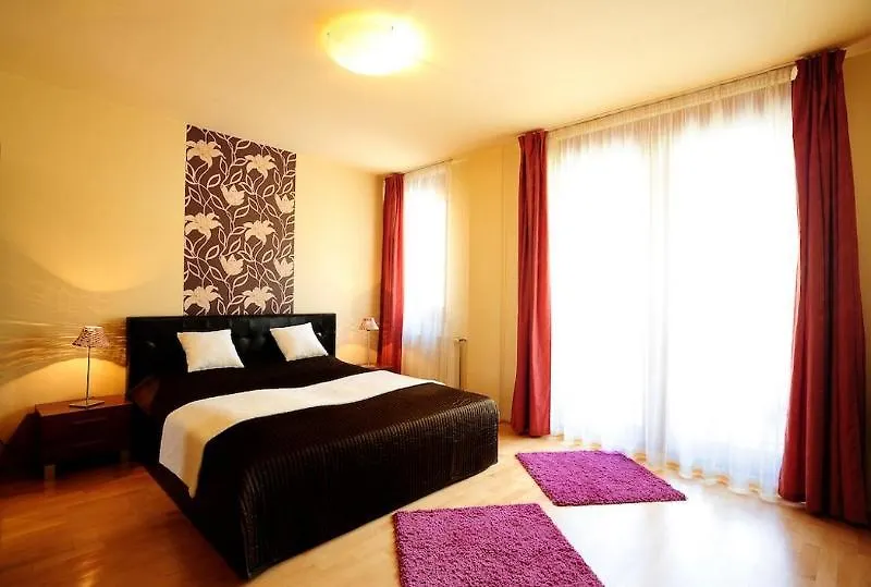 King Budapest Apartments 5*,  Hongarije